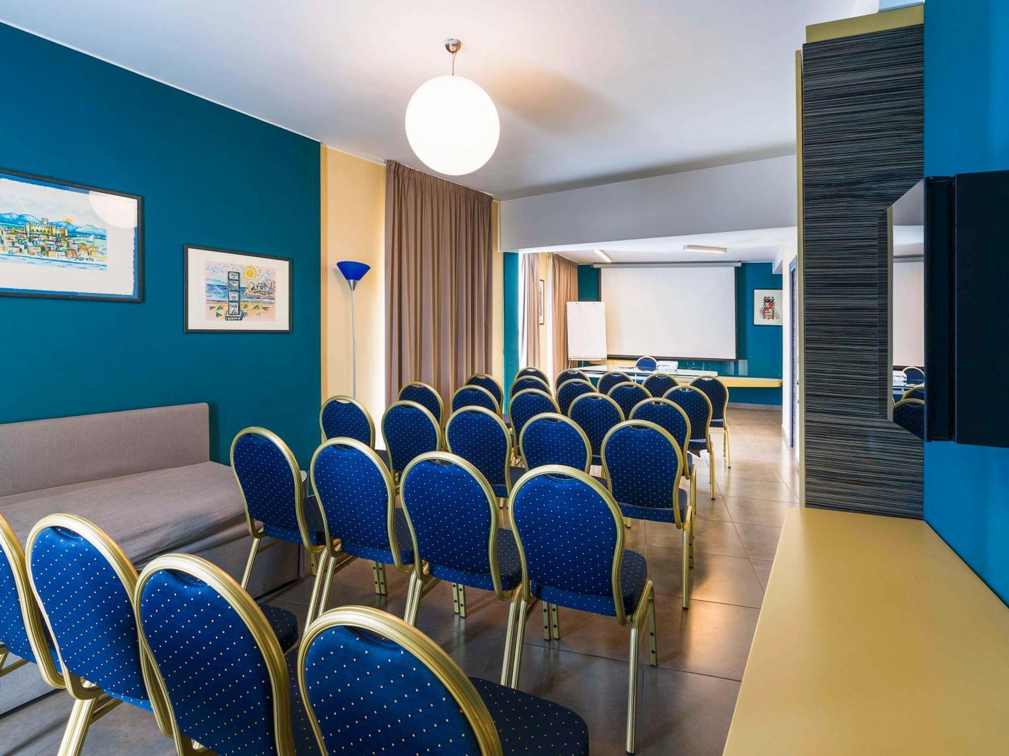 Ibis Styles Catania Acireale Hotel Eksteriør billede