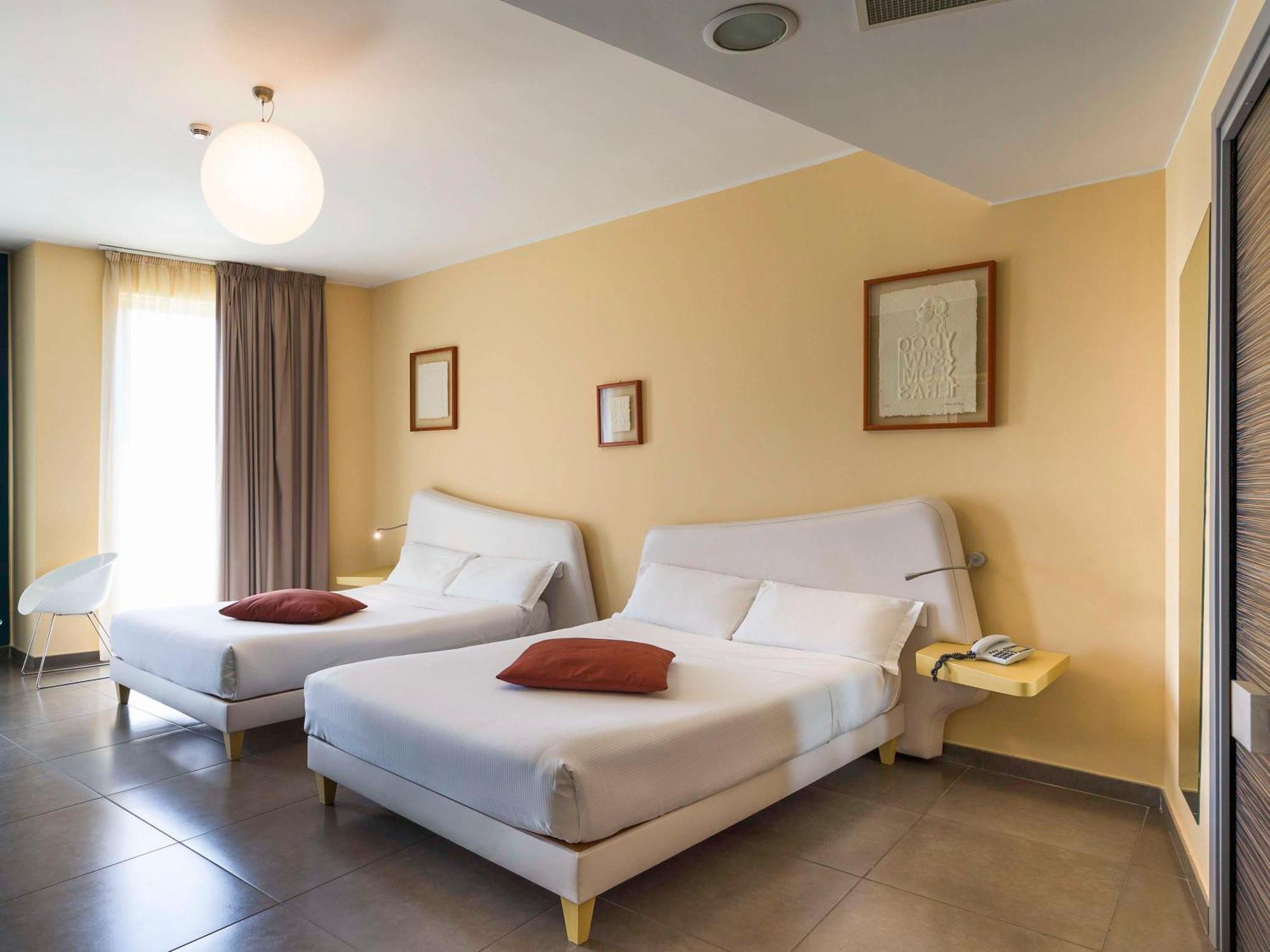 Ibis Styles Catania Acireale Hotel Eksteriør billede