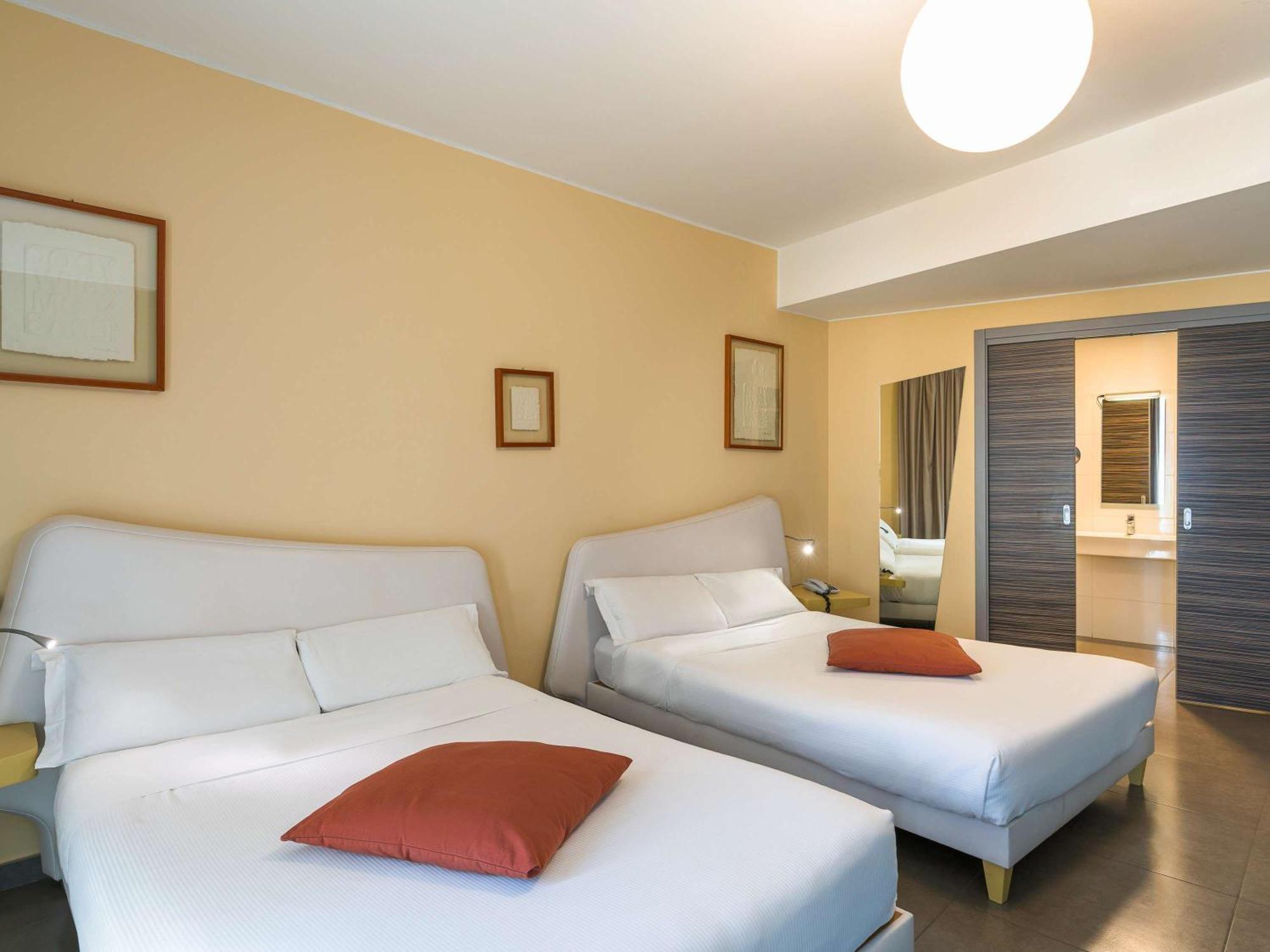 Ibis Styles Catania Acireale Hotel Eksteriør billede