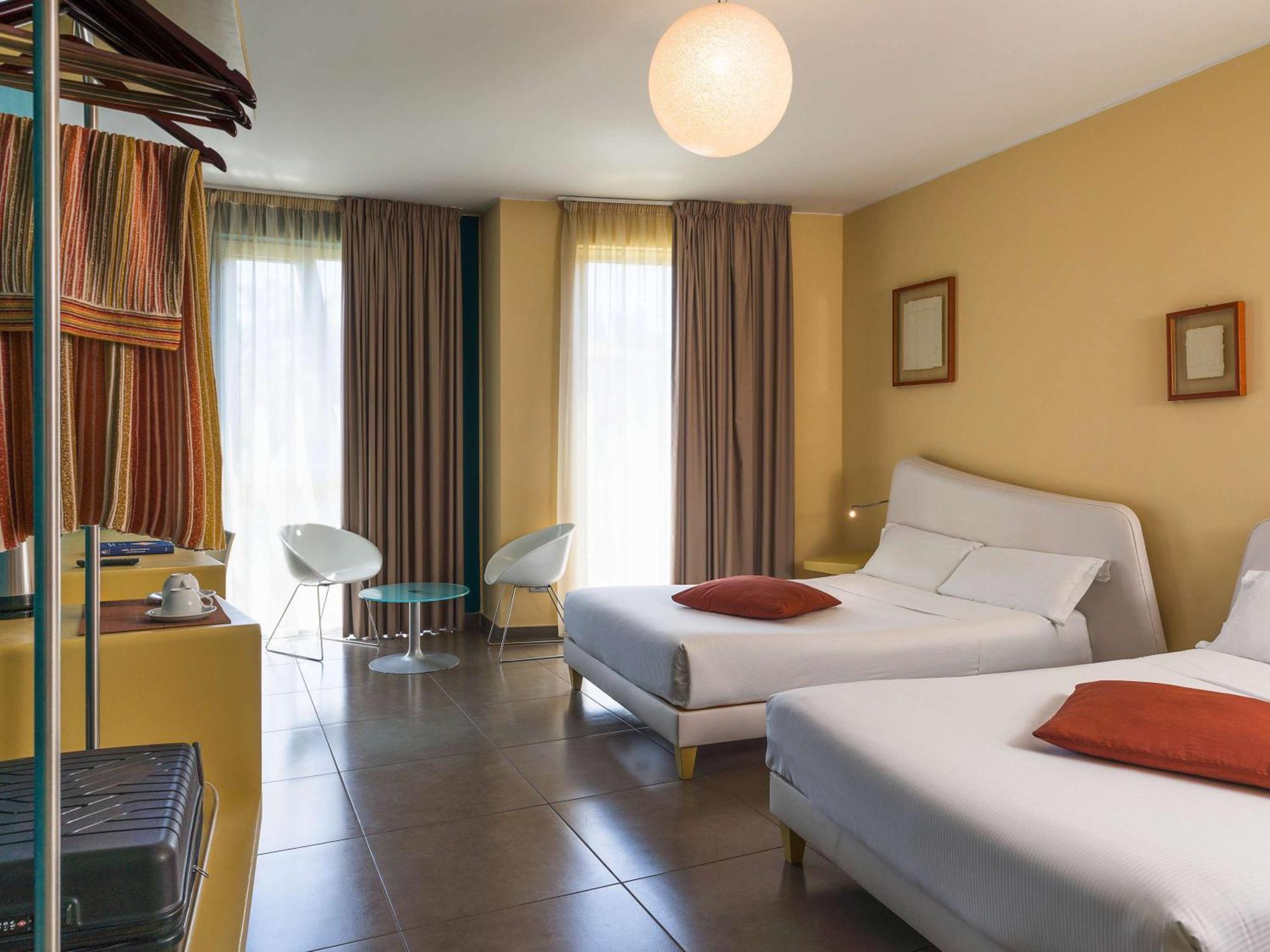 Ibis Styles Catania Acireale Hotel Eksteriør billede