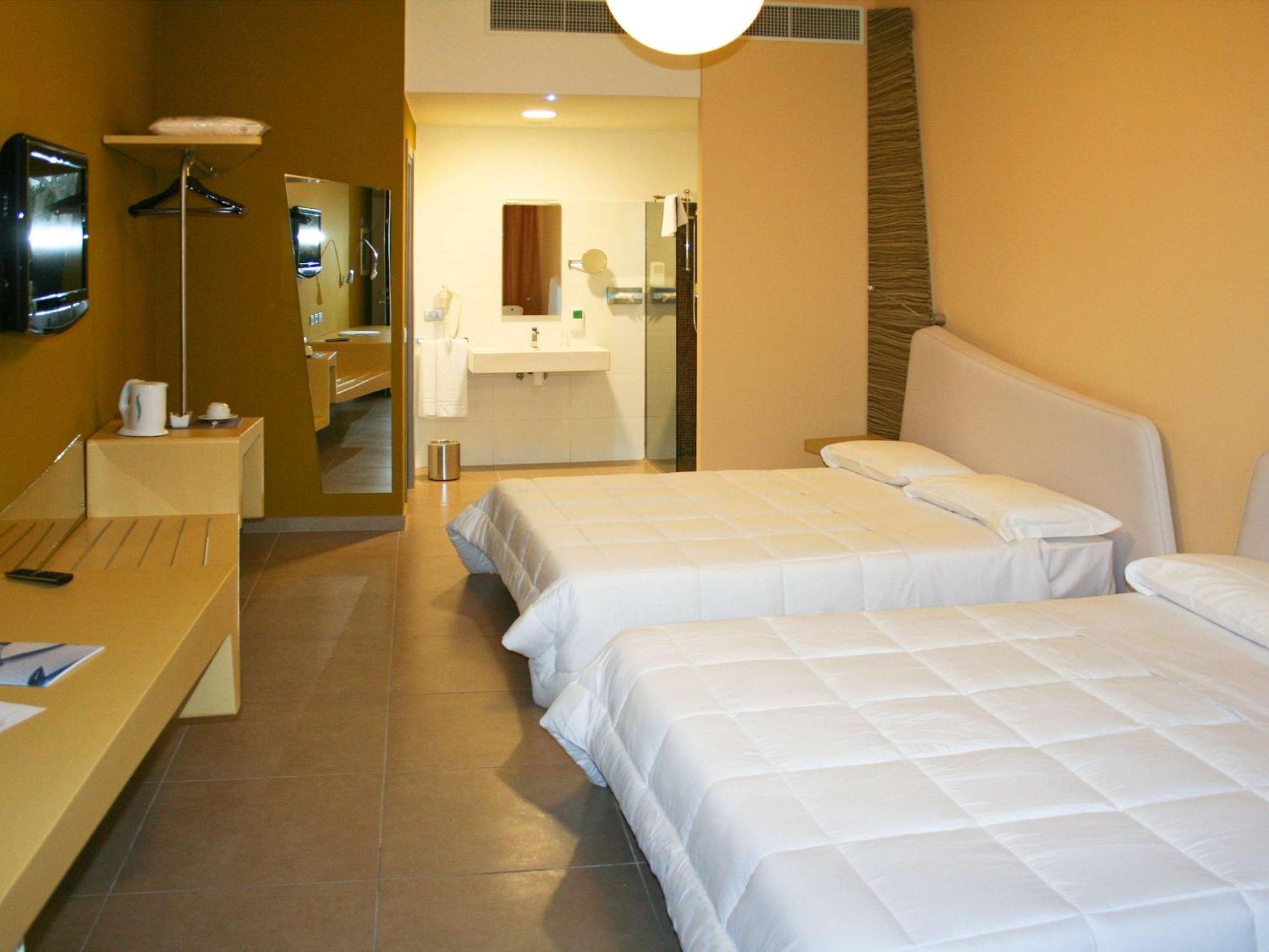 Ibis Styles Catania Acireale Hotel Eksteriør billede