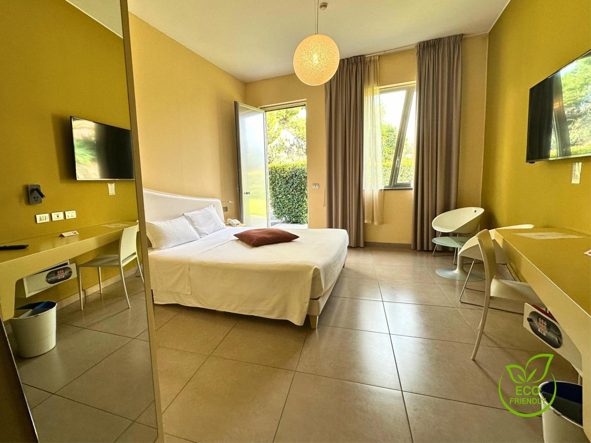 Ibis Styles Catania Acireale Hotel Eksteriør billede