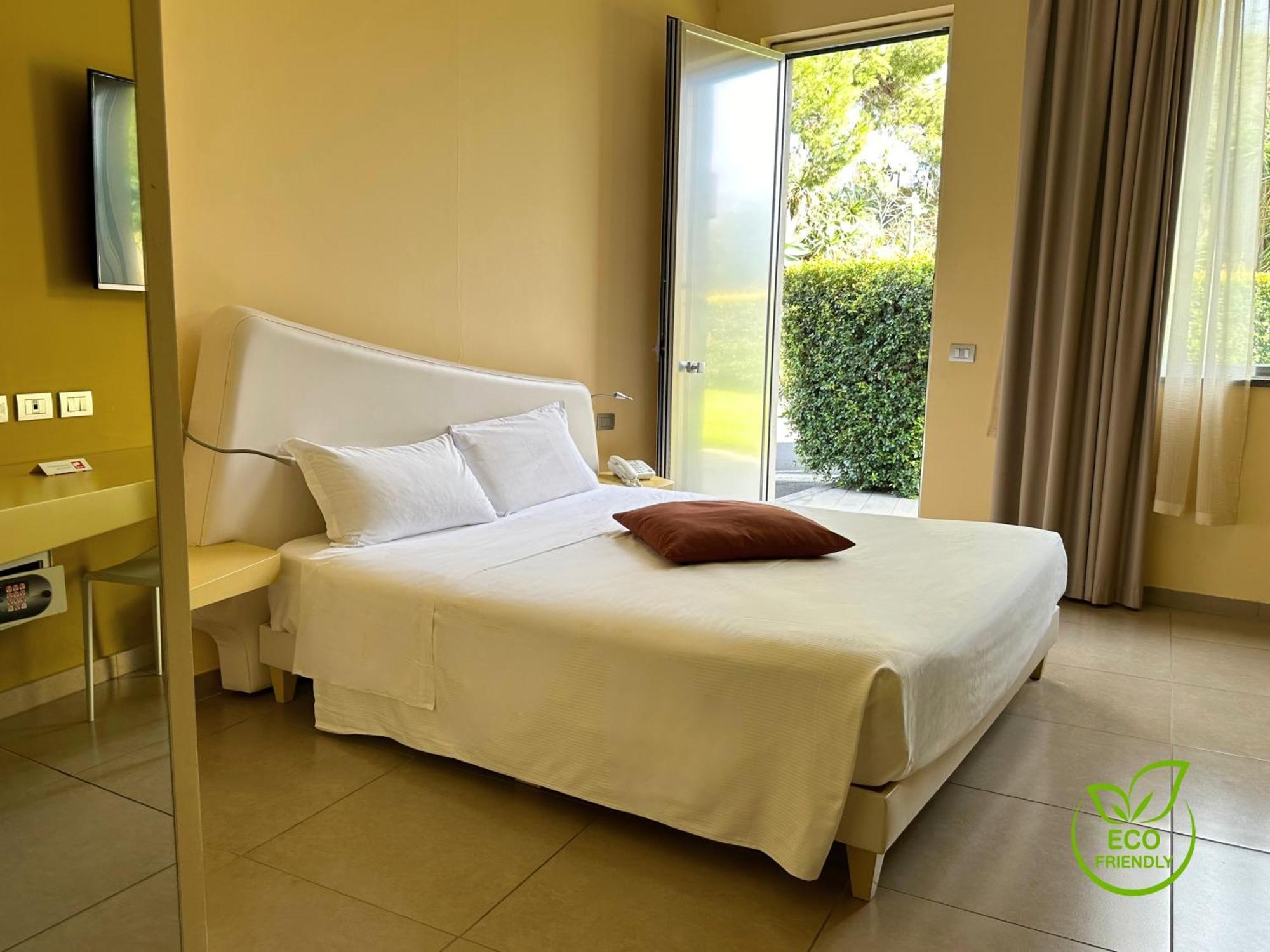 Ibis Styles Catania Acireale Hotel Eksteriør billede